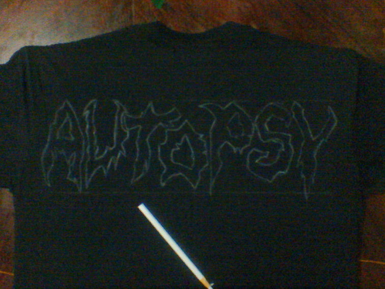 Pintura sobre tela: Autopsy