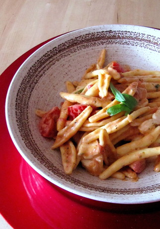 Pasta pomodoro e mozzarella