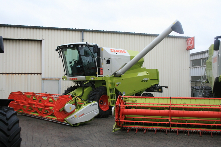 Claas Avero