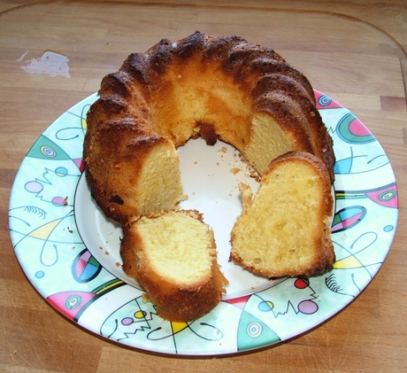 Zitronenkuchen mit Olivenöl