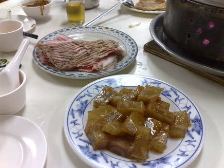豬皮凍和肉片