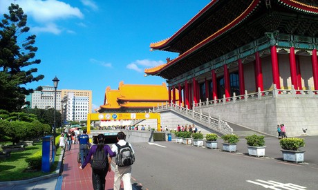 Performance halls by Chiang Kai-shek Memorial Hall; note roof decorations