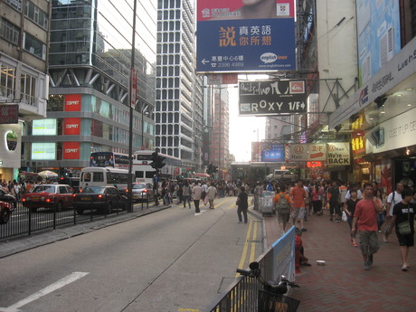 More crowds in Kowloon