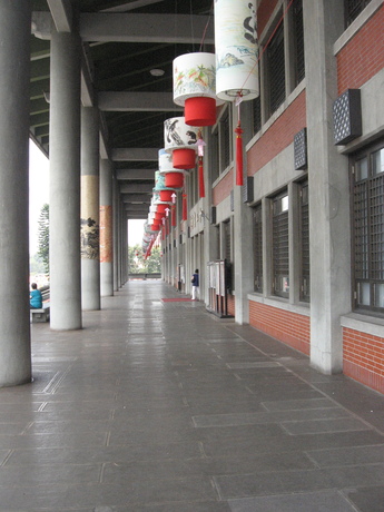 Lanterns on the walkways around Sun Yat-Sen Memorial Hall