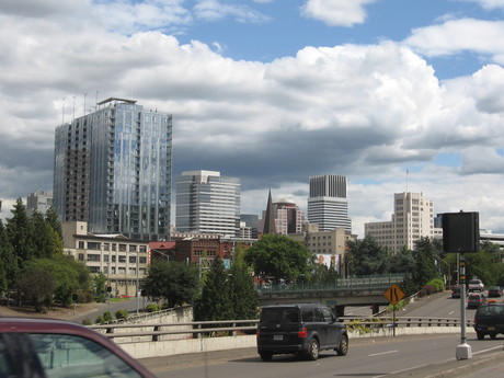Looking into central Portland from just over the highway.
