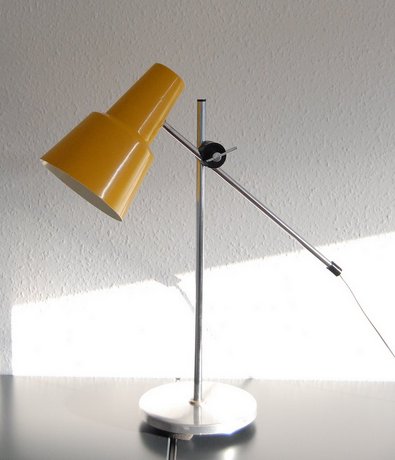 Gul bordlampe